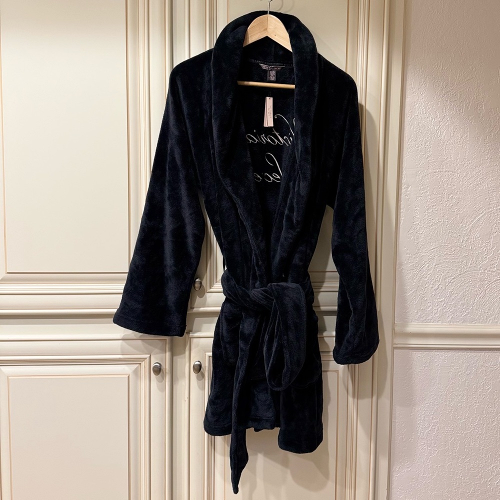 Victoria's Secret Black Plush Robe with Shawl Collar Sz M/L
